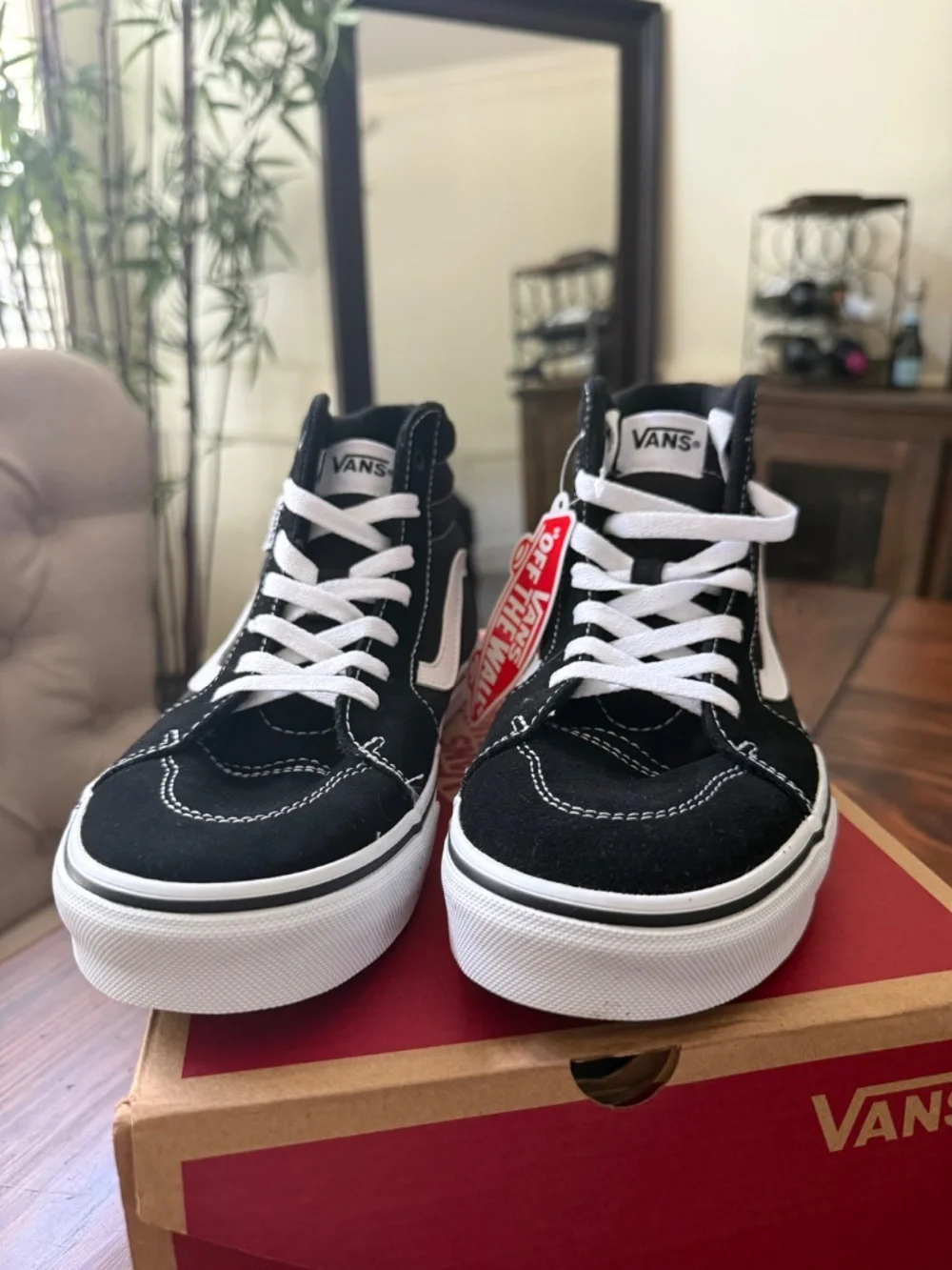 Brand New VANS Filmore High-Top Sneakers - Youth Size 6